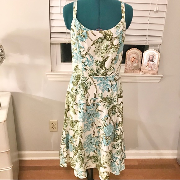 LOFT Dresses & Skirts - Like new AT Loft Floral Dress Size 8